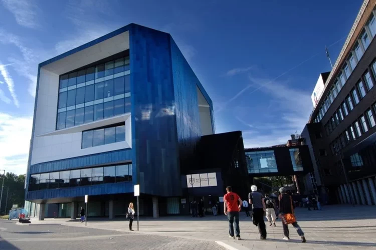 Buckinghamshire New University, United Kingdom
