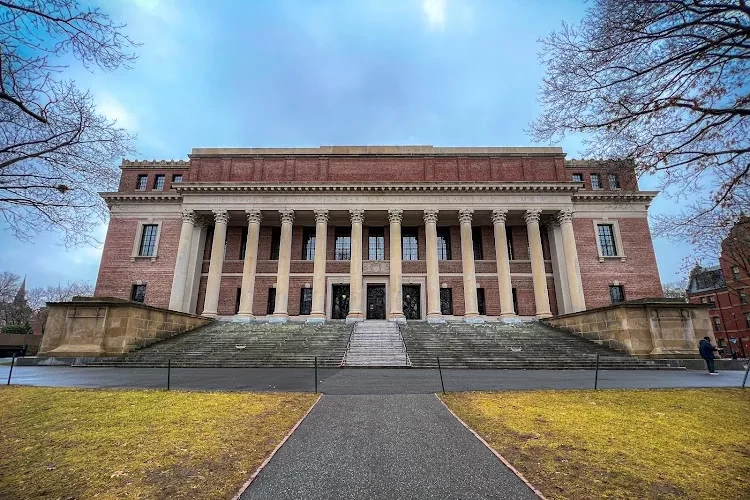 Harvard University, Cambridge