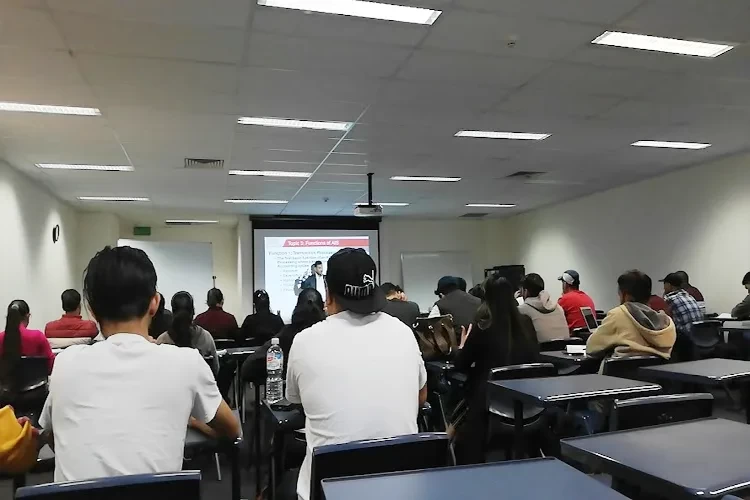 Holmes Institute, Australia