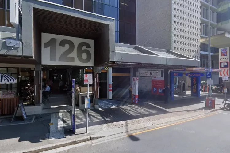 Holmes Institute, Australia