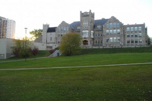 Lakehead University, Toronto