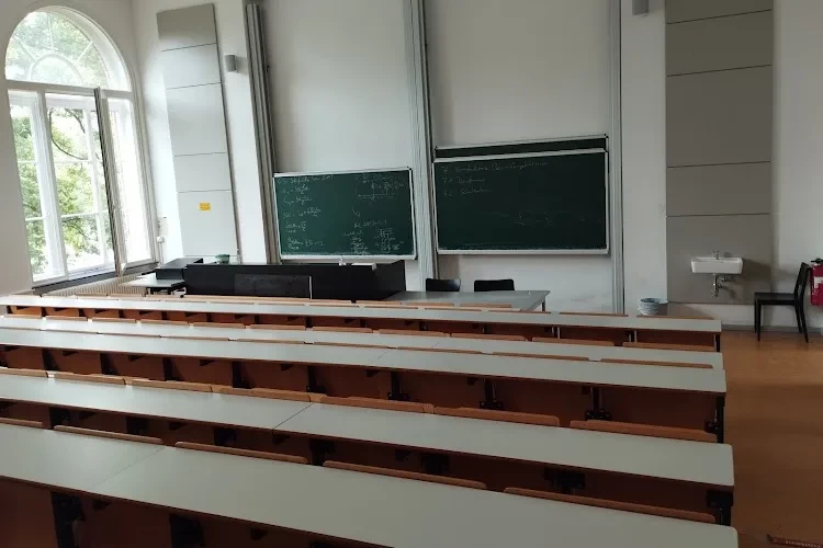 Leibniz Universitat Hannover, Germany