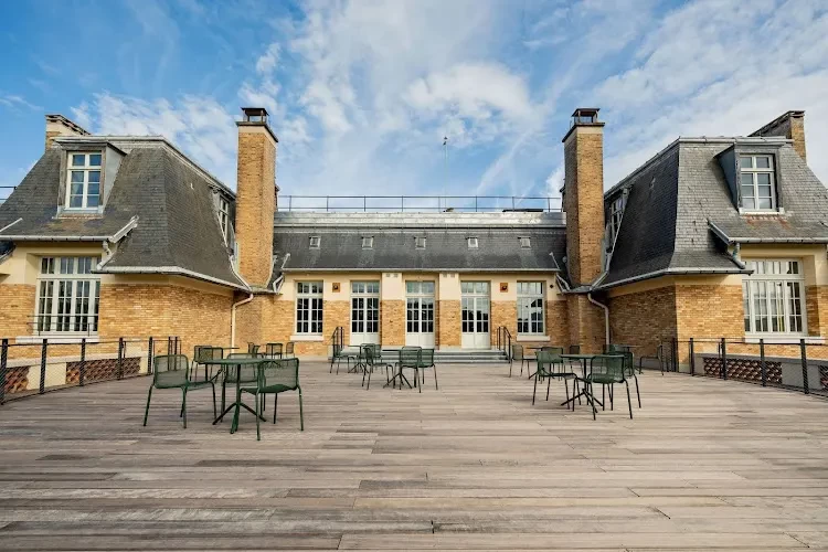 Paris School of Business, France