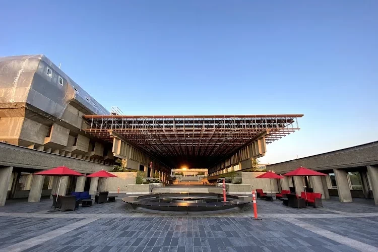 Simon Fraser University, Canada