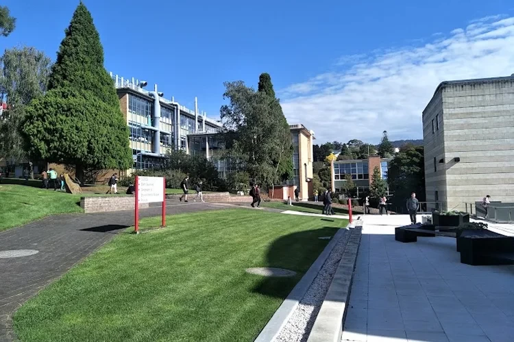 University of Tasmania, Australia Campus Tour University of Tasmania, Australia