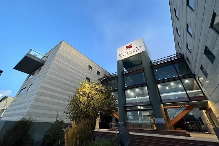 University of Tasmania, Australia Campus Tour University of Tasmania, Australia