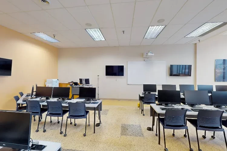 Utica University, USA